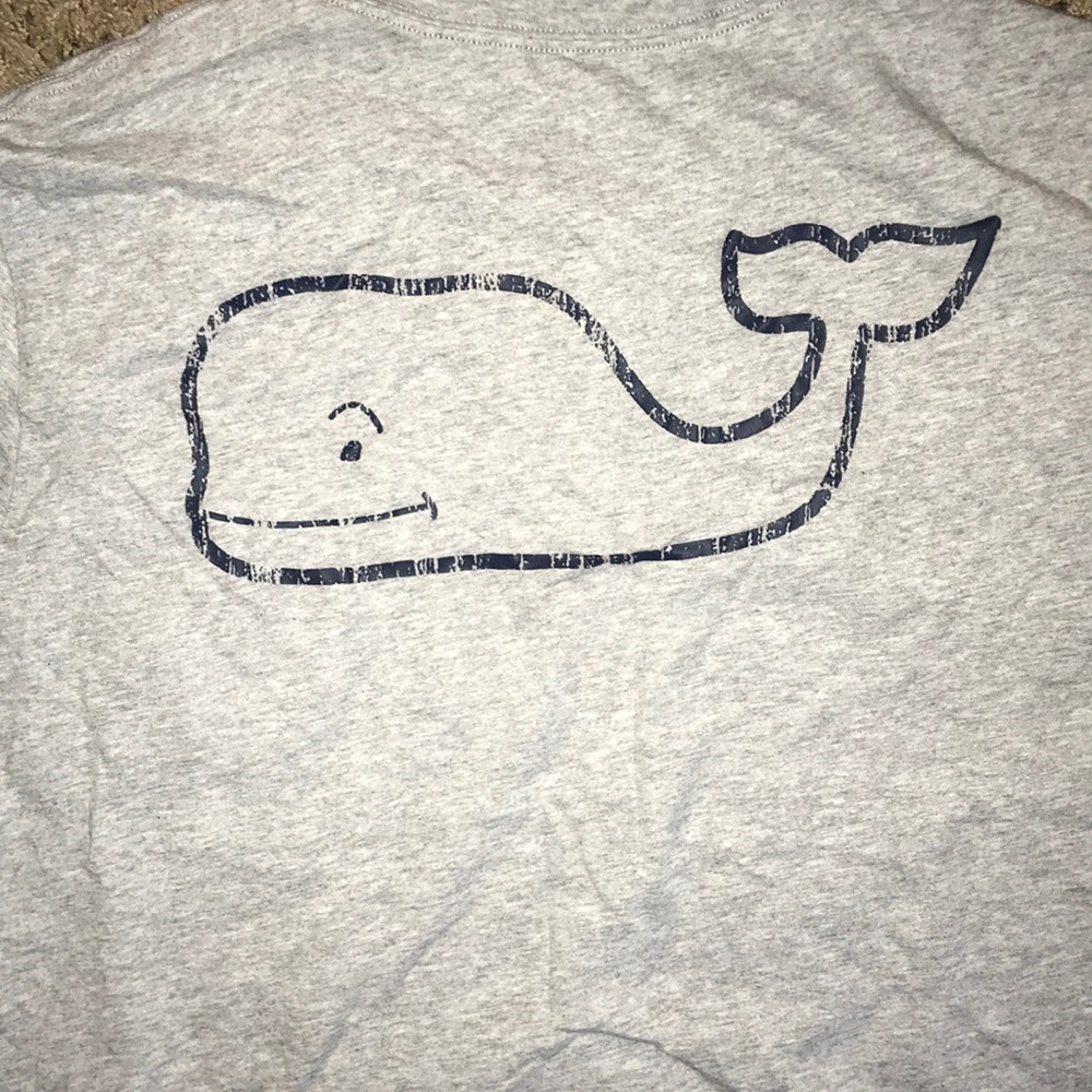 Men’s vineyard vines t-shirt